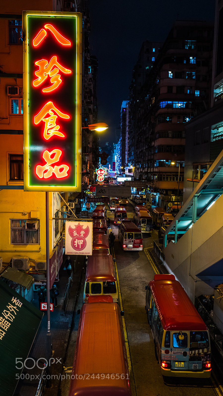 Leica Q (Typ 116) sample photo. Neonlight photography