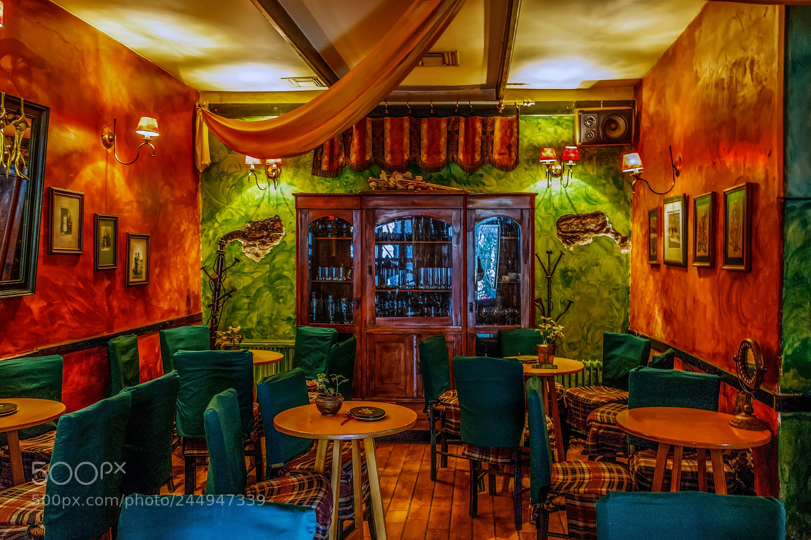 Canon EOS 750D (EOS Rebel T6i / EOS Kiss X8i) sample photo. Aithrio cafe,thessaloniki photography