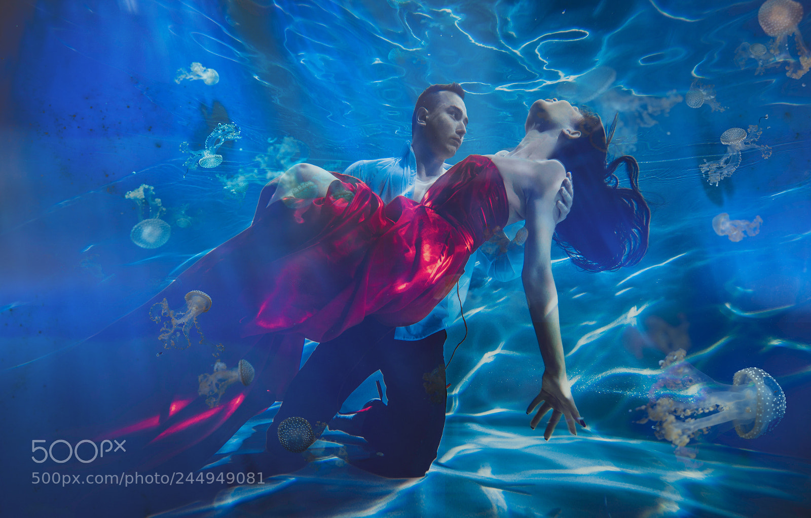 Nikon D610 sample photo. Couple dreamlike situation underwater photography