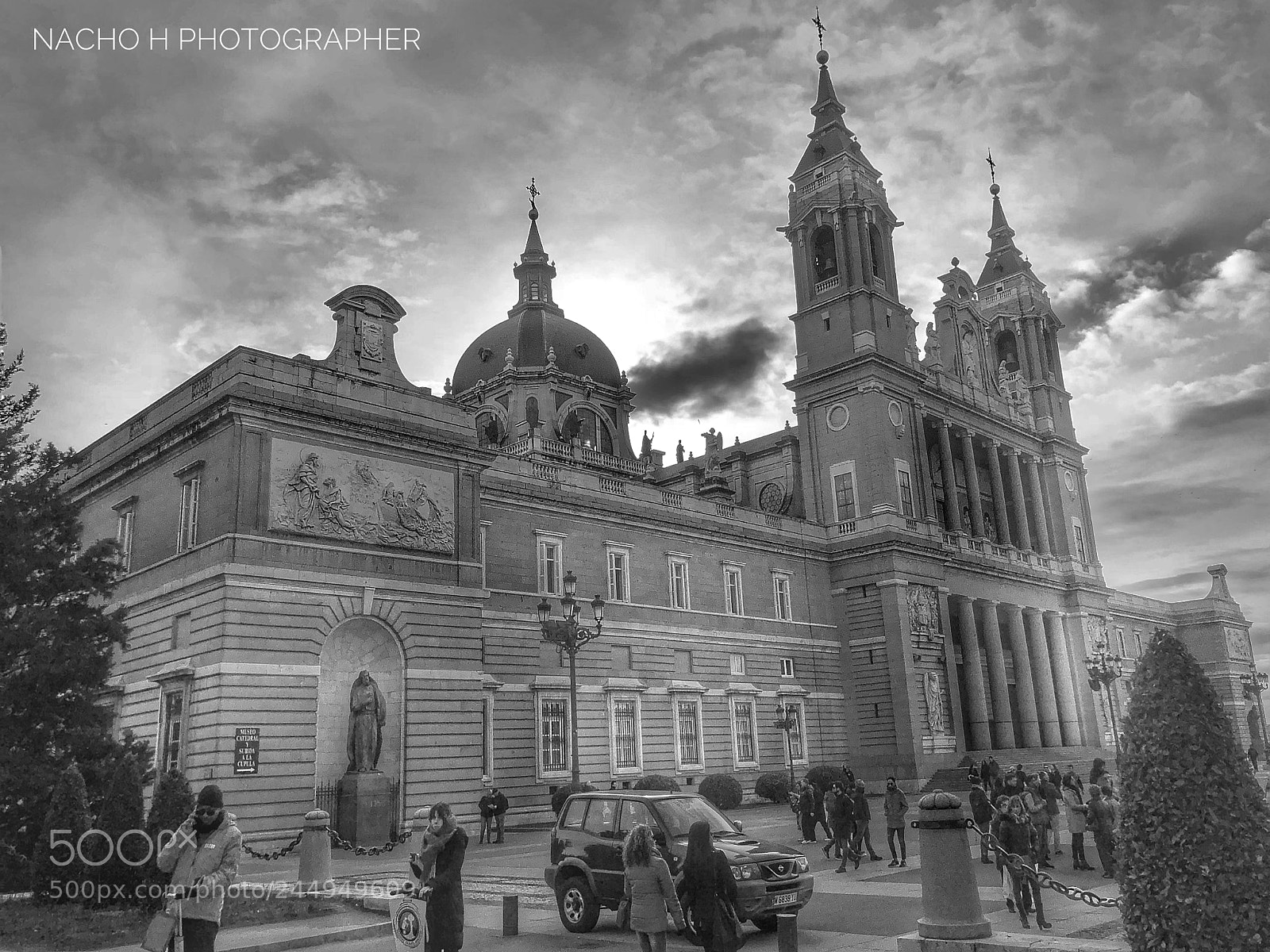 Apple iPhone 8 Plus sample photo. Palacio real madrid photography
