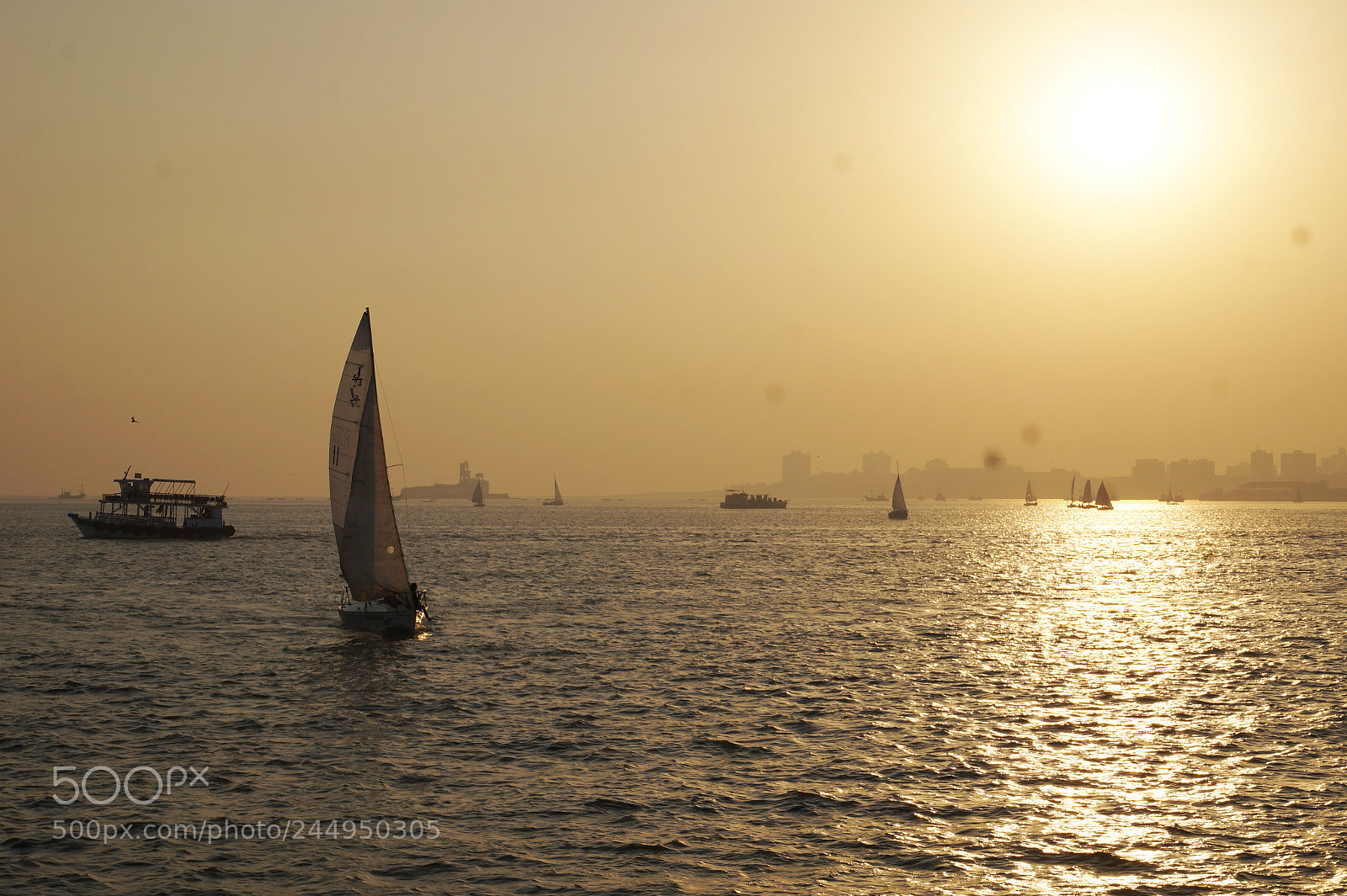 Sony Alpha a3500 sample photo. Mumbai sea photography