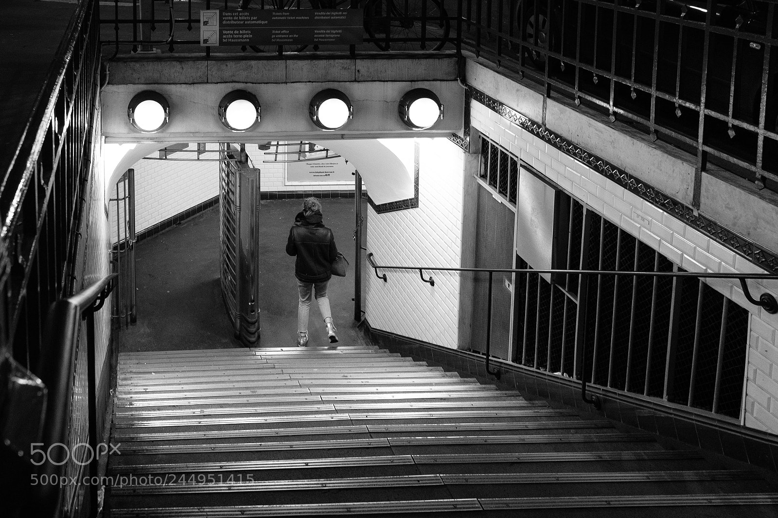 Fujifilm X-Pro1 sample photo. Pedestrian photography