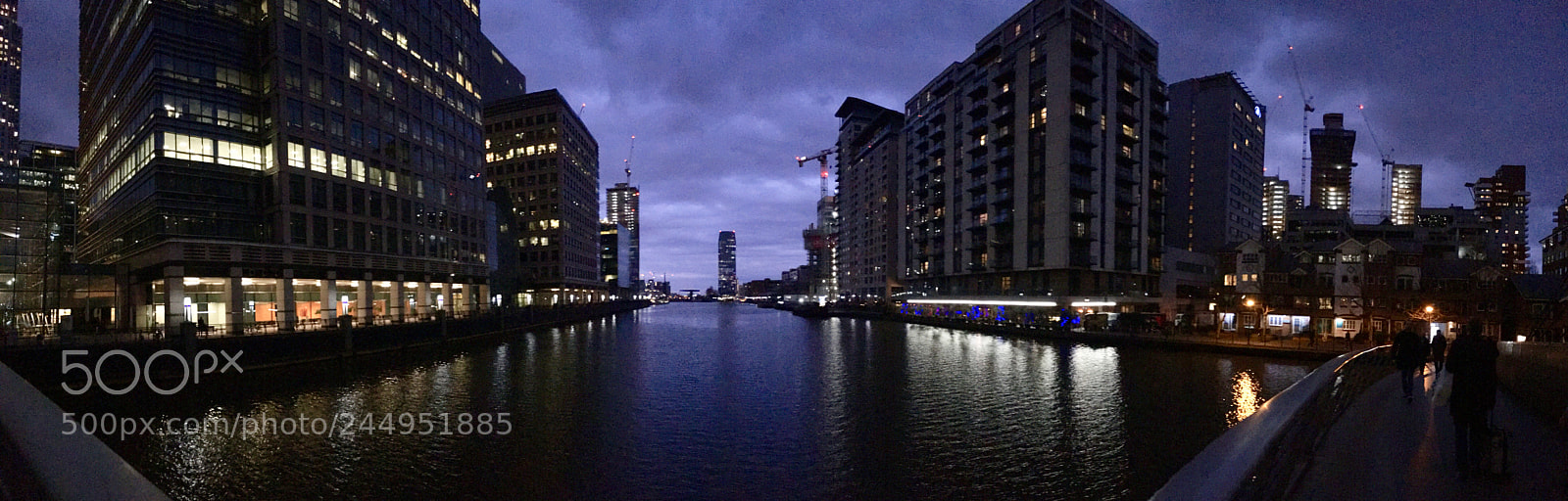 Apple iPhone SE sample photo. Canary wharf 2018, no filters photography