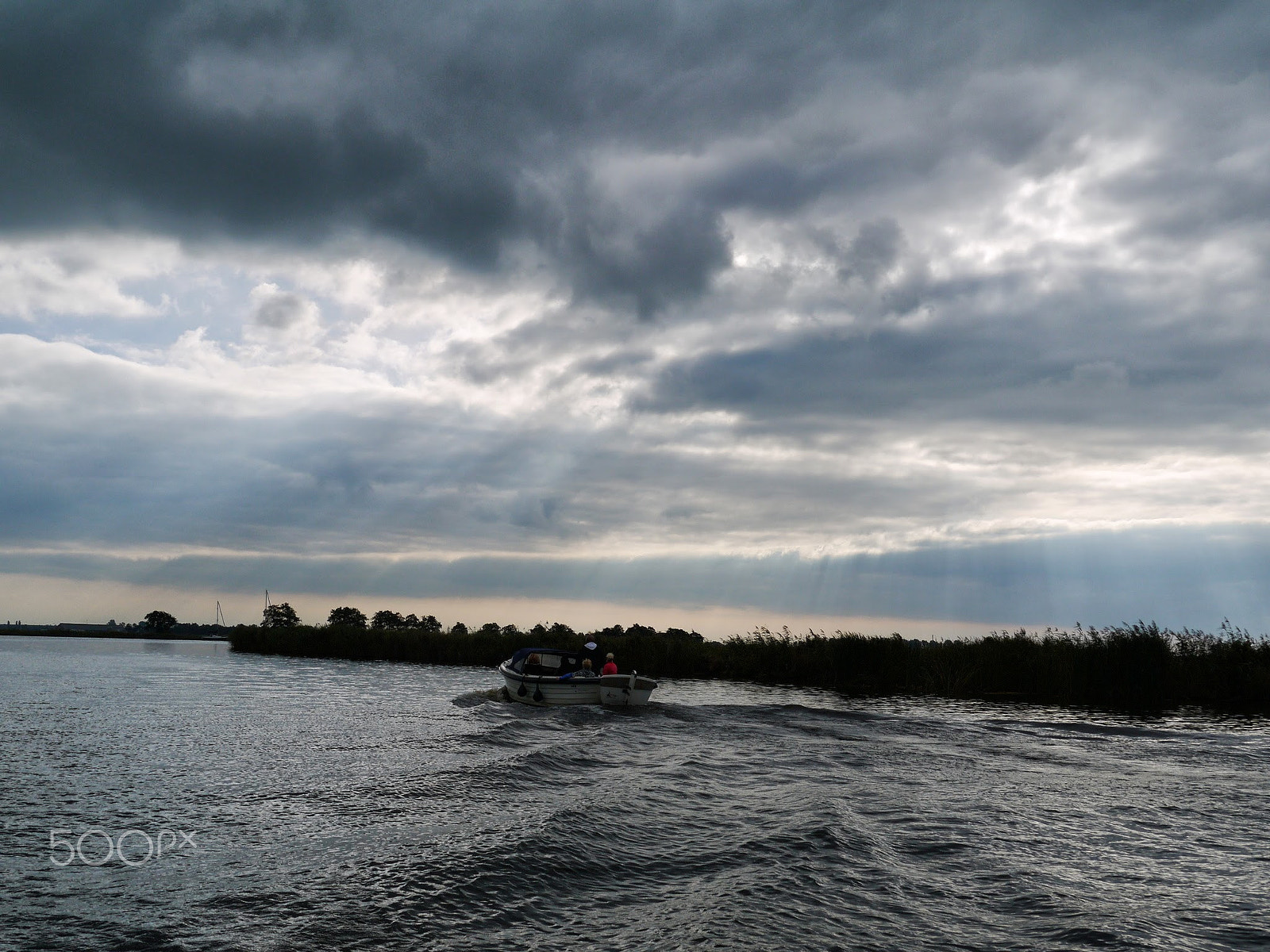 Panasonic Lumix DMC-GF5 sample photo. Agressive sky photography