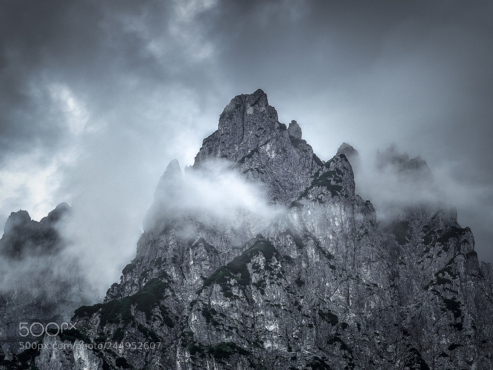 Olympus OM-D E-M5 II sample photo. Mountain photography