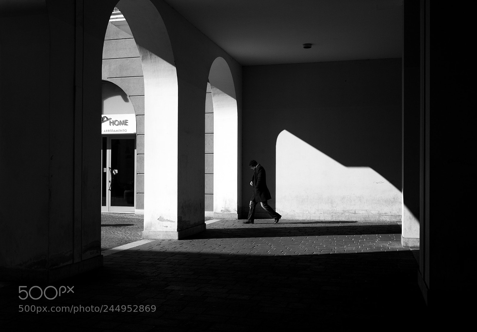 Leica M (Typ 240) sample photo. Follow the light photography