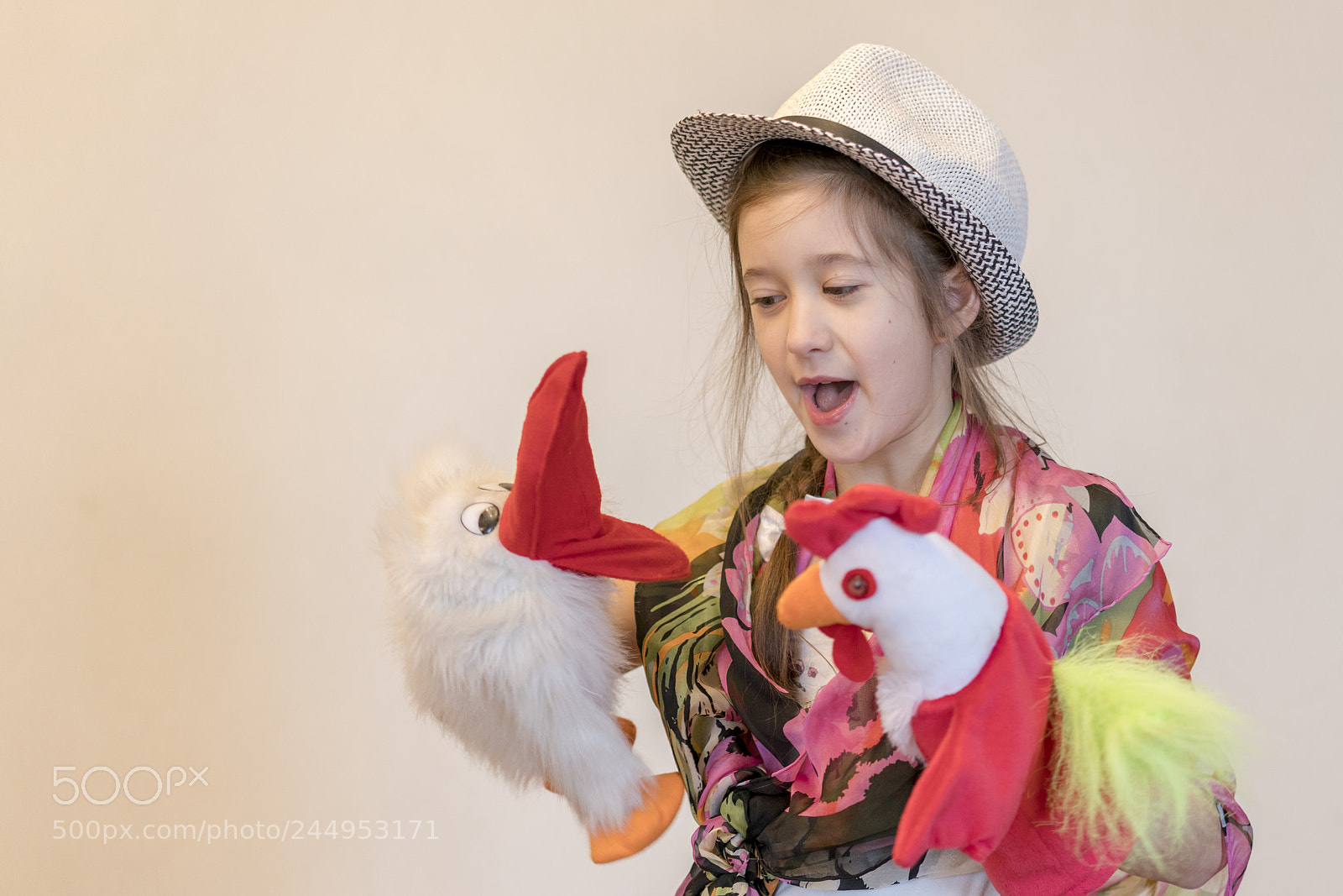 Sony a7R II sample photo. Girl 8 years playing photography