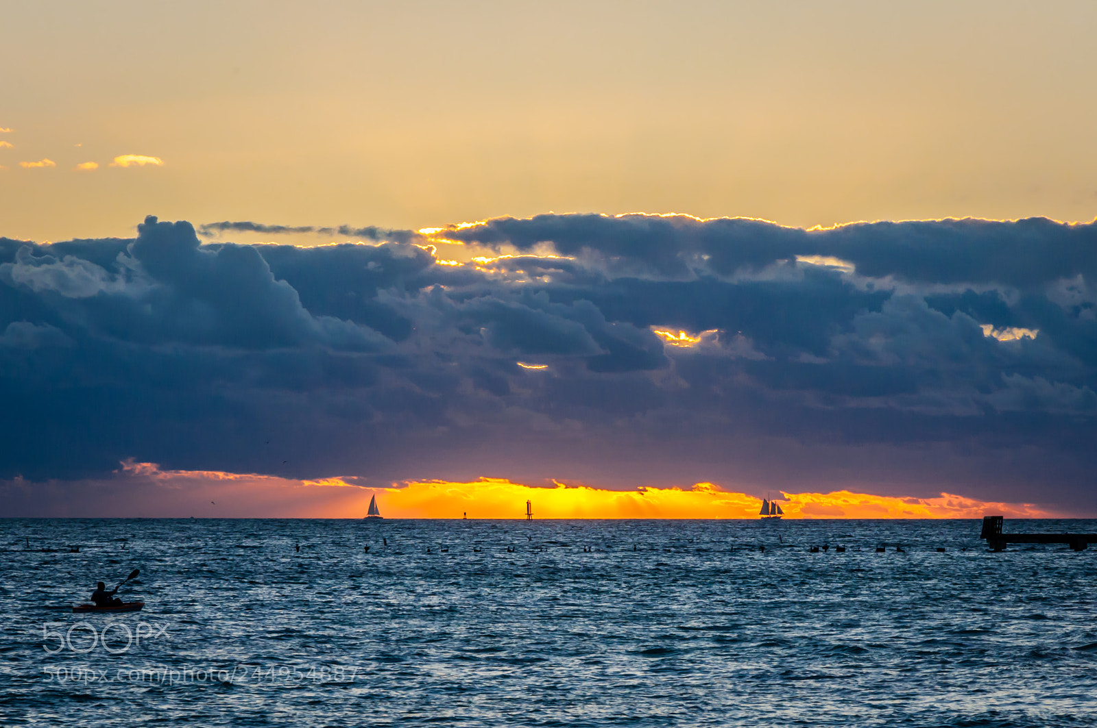 Nikon D90 sample photo. Seascape aids memorial, key photography