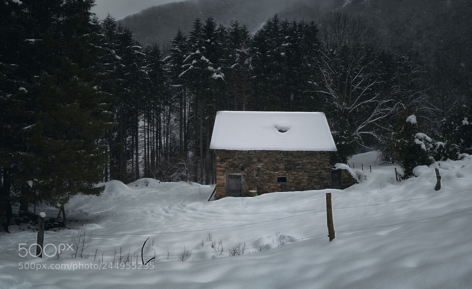 Nikon D5500 sample photo. Stone hut photography