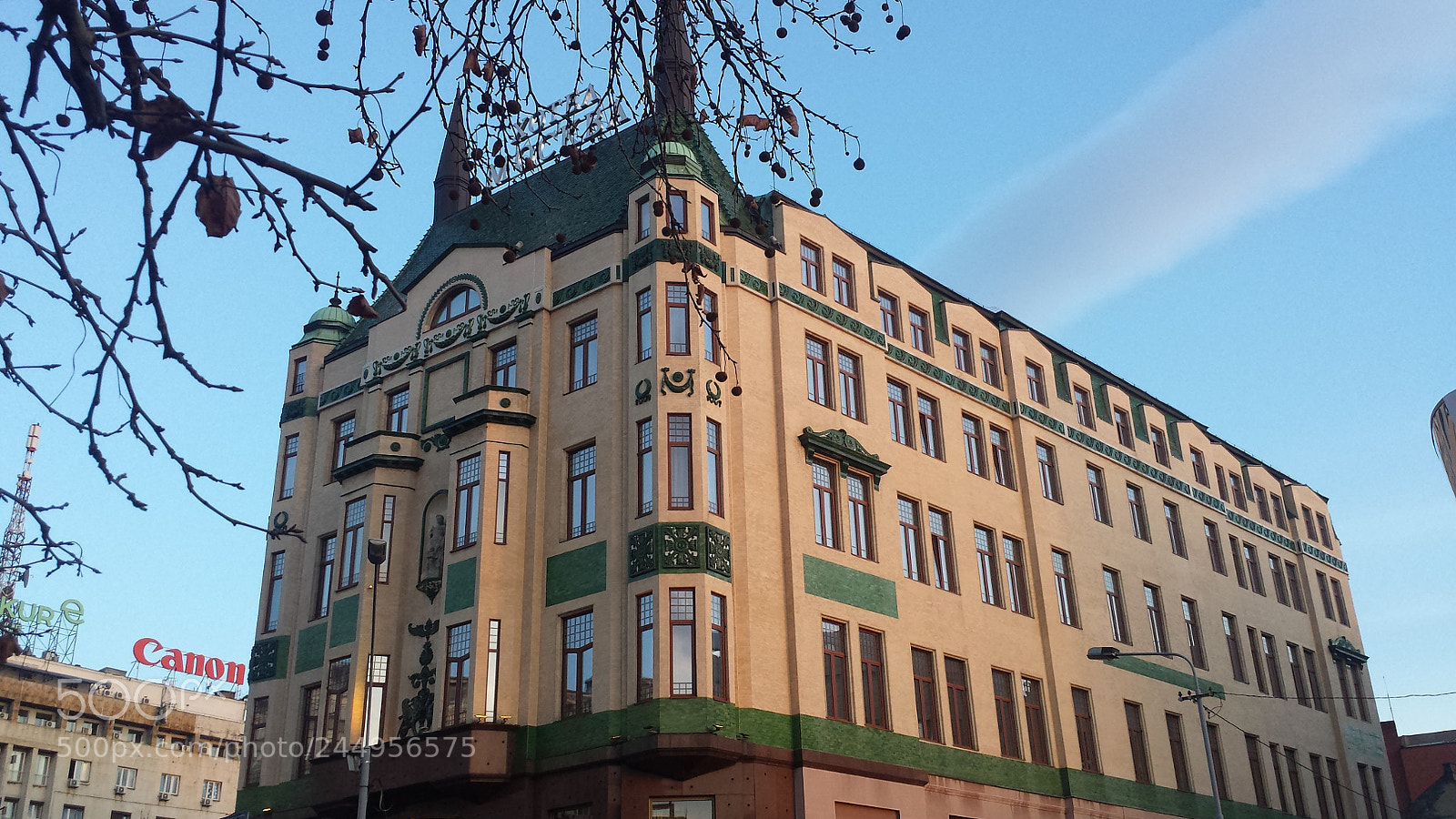 Samsung Galaxy S4 sample photo. Hotel moscow belgrade side photography
