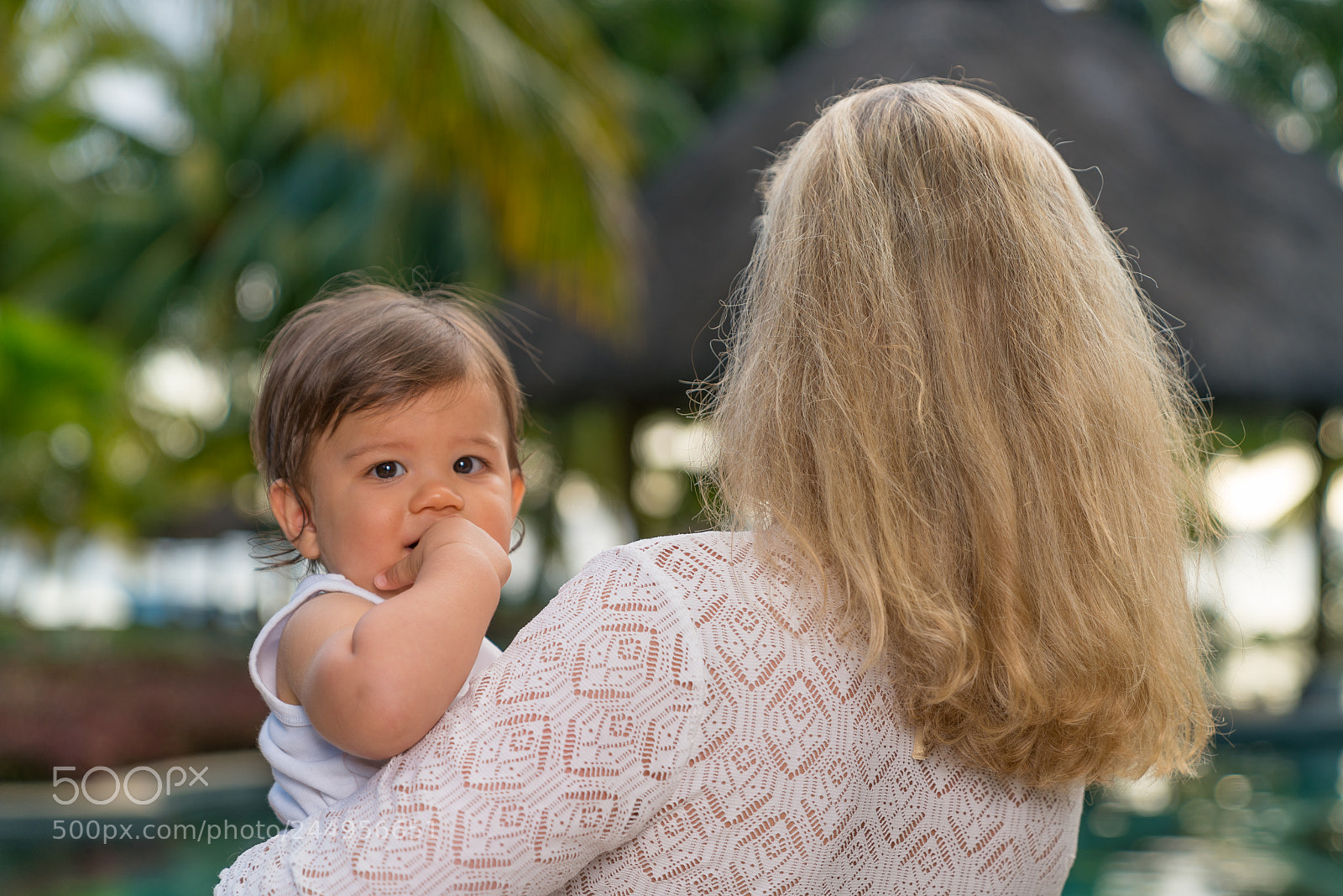 Sony a7R II sample photo. A mother's arms are photography