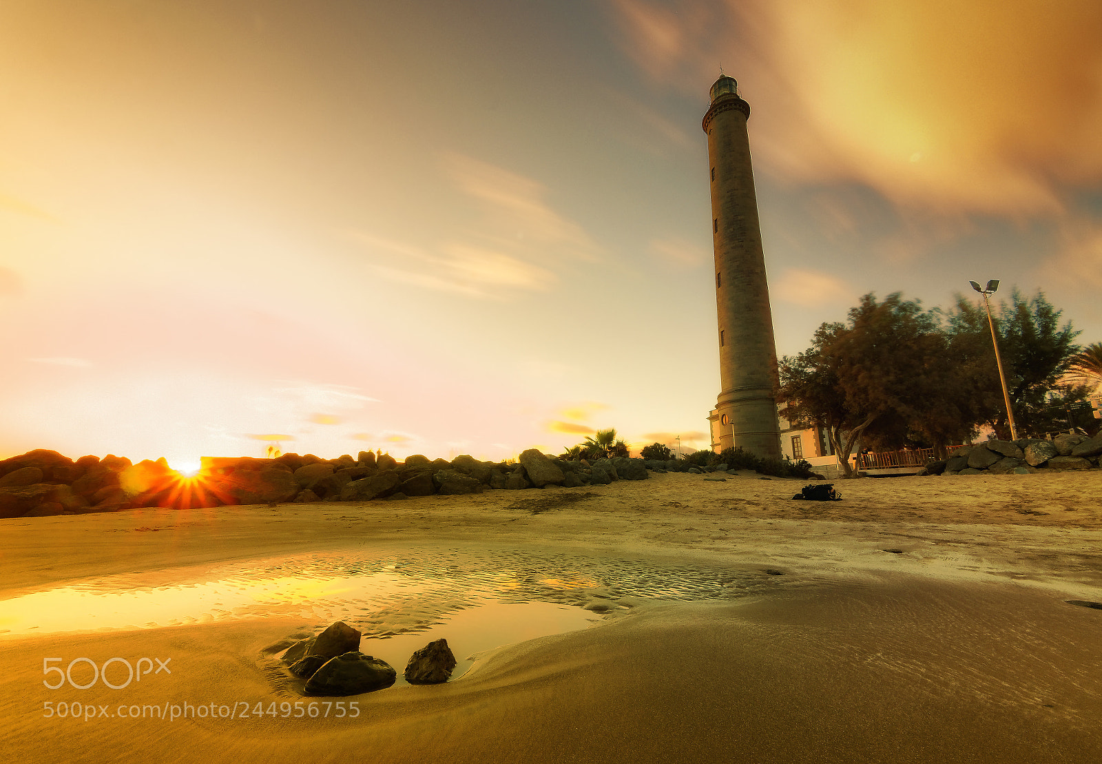 Olympus OM-D E-M5 II sample photo. Sunset with the lighthouse. photography