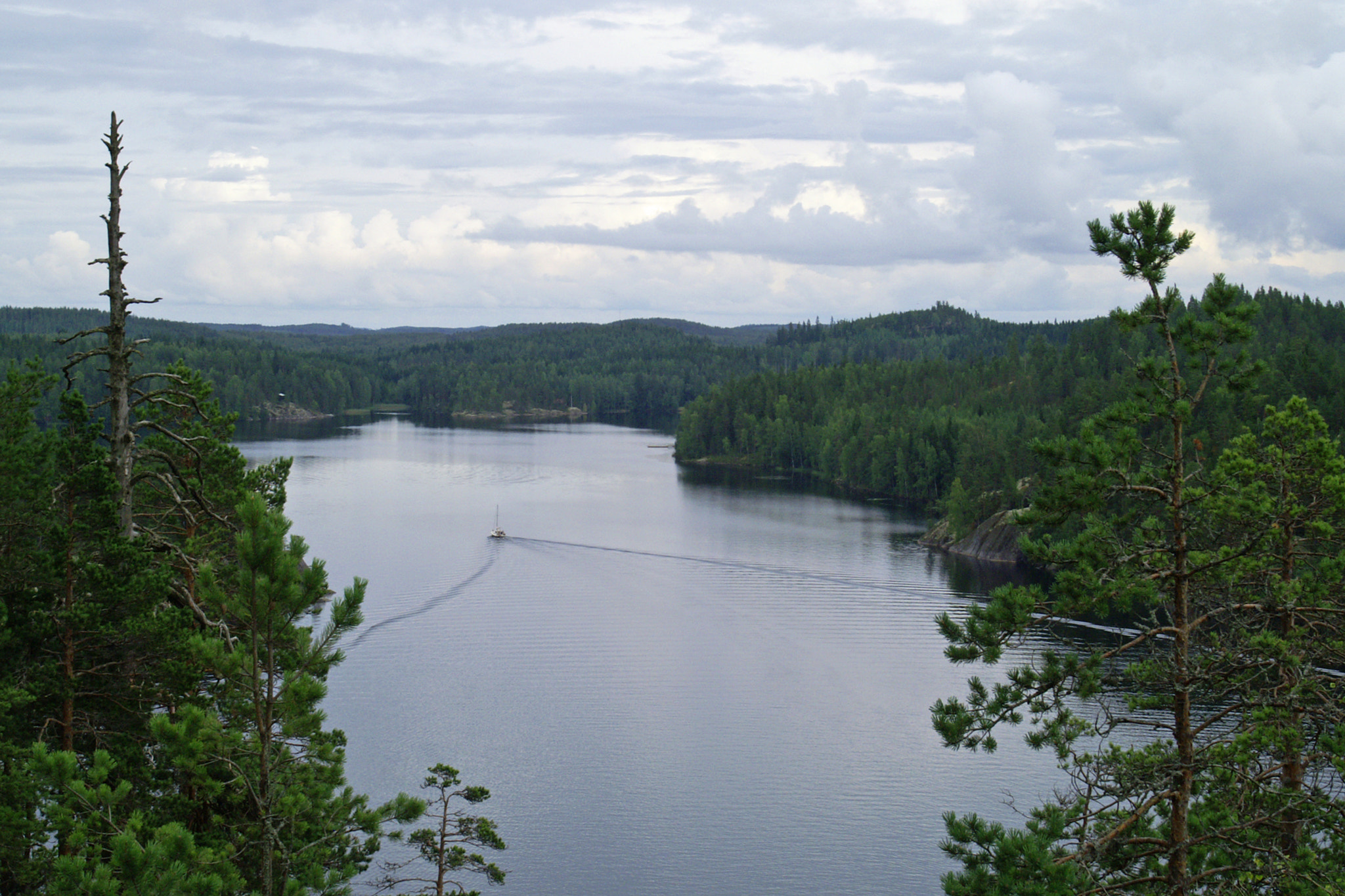 KONICA MINOLTA DYNAX 7D sample photo. Saimaa on summer photography