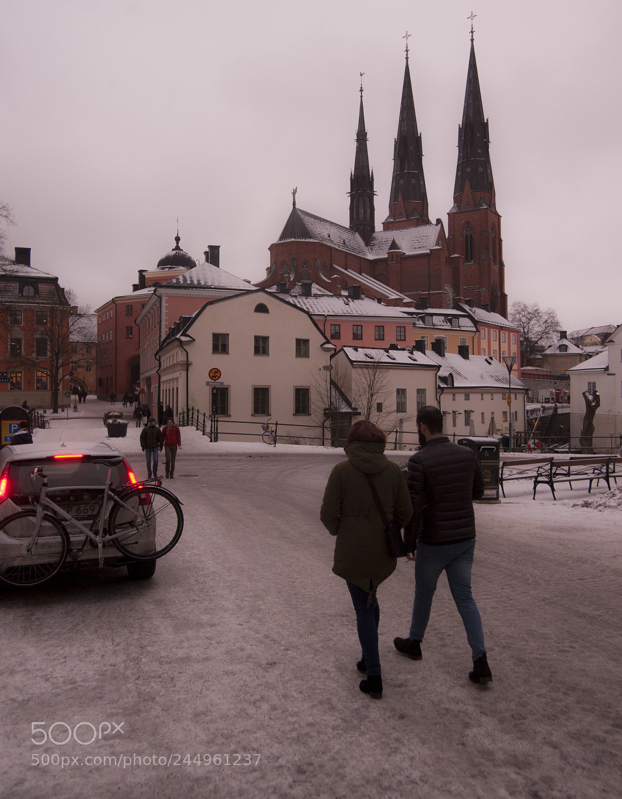 Nikon D700 sample photo. A couple walking down photography
