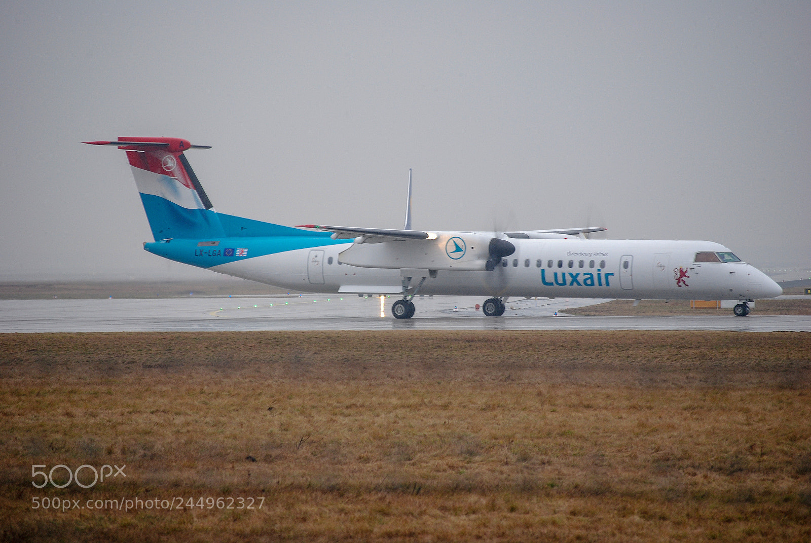 Nikon D3000 sample photo. Luxair mit bombardier dash8-q400 photography