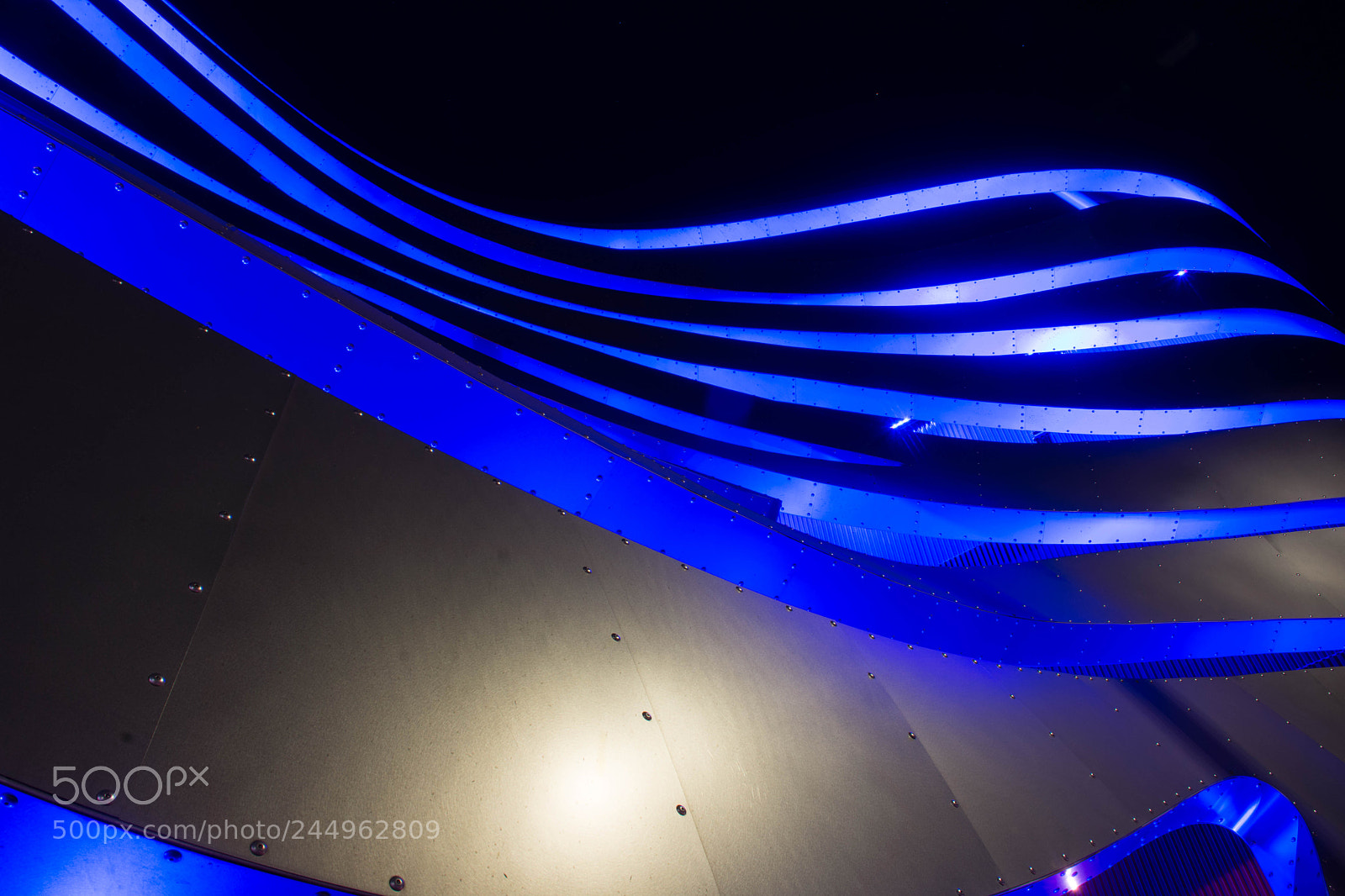 Nikon D7200 sample photo. Peterson facade at night photography