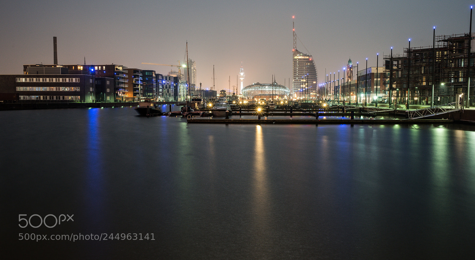 Sony SLT-A99V sample photo. Bremerhaven bei nacht photography
