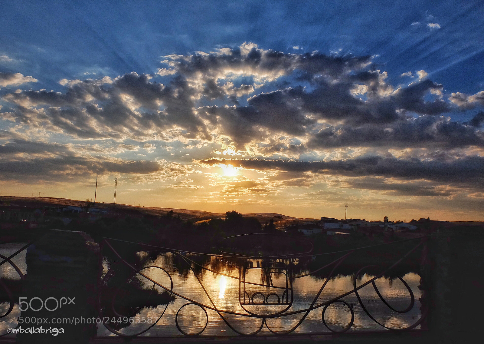 Fujifilm X30 sample photo. Luminous sunset photography