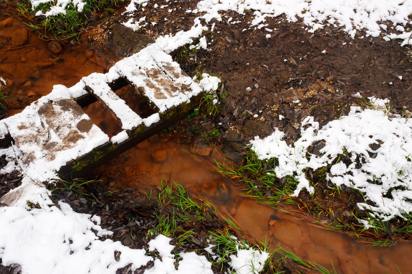 Canon EOS 450D (EOS Rebel XSi / EOS Kiss X2) sample photo. Small bridge over stream photography
