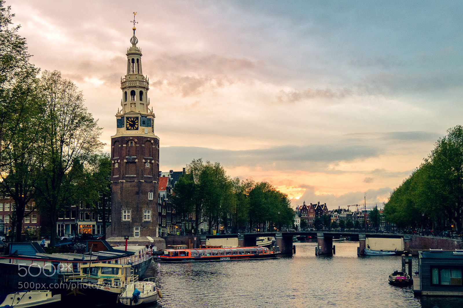 Nikon D3200 sample photo. Atardecer en montelbaanstoren, la photography
