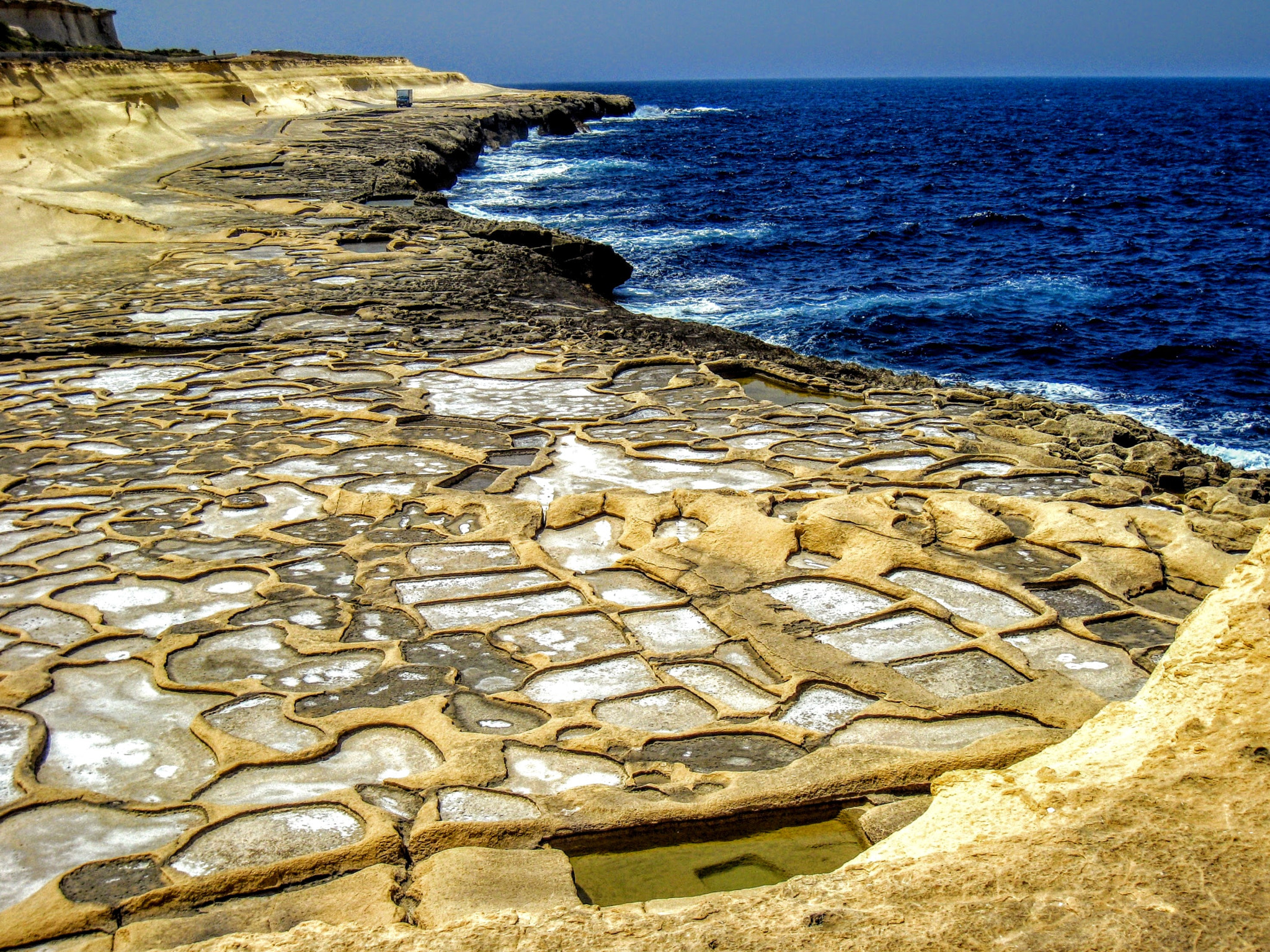 Canon DIGITAL IXUS 850 IS sample photo. Salty malta photography