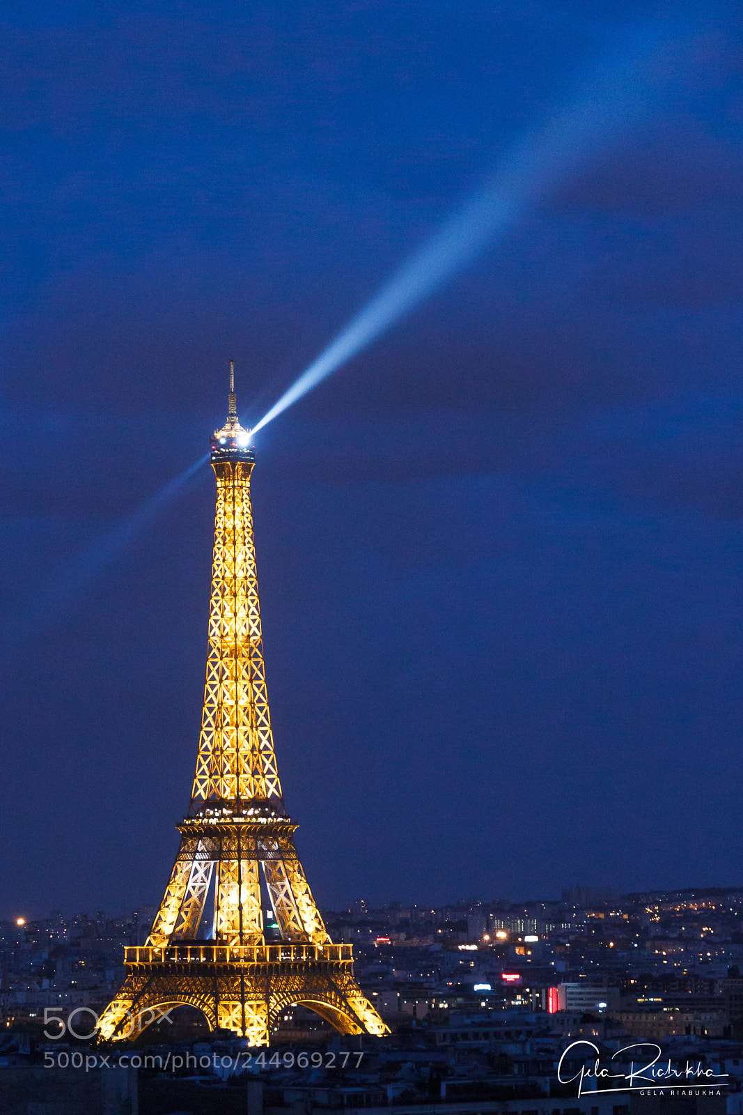 Canon EOS 500D (EOS Rebel T1i / EOS Kiss X3) sample photo. Eiffel at dusk photography