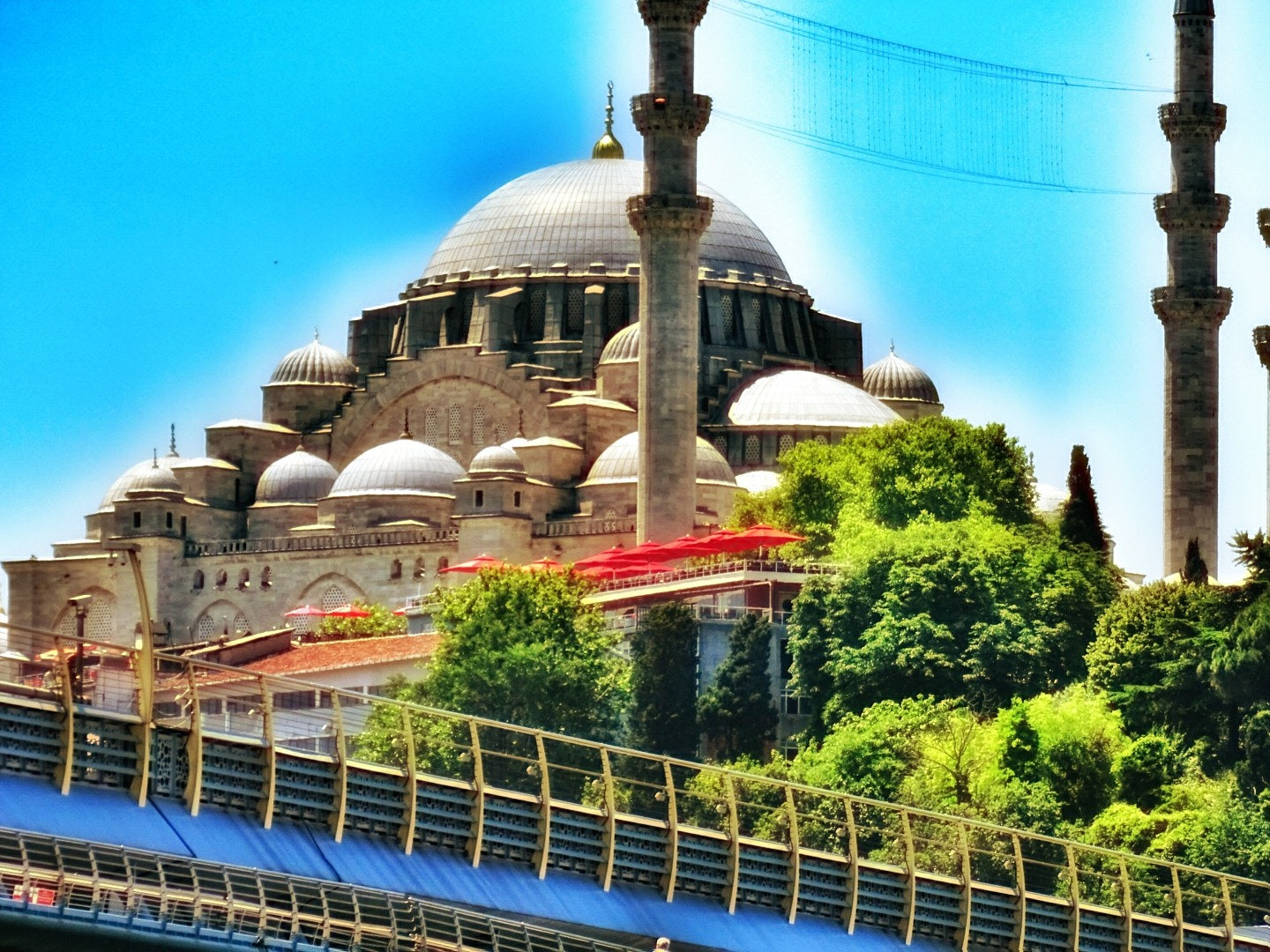 Sony DSC-QX30 sample photo. Eminönü photography
