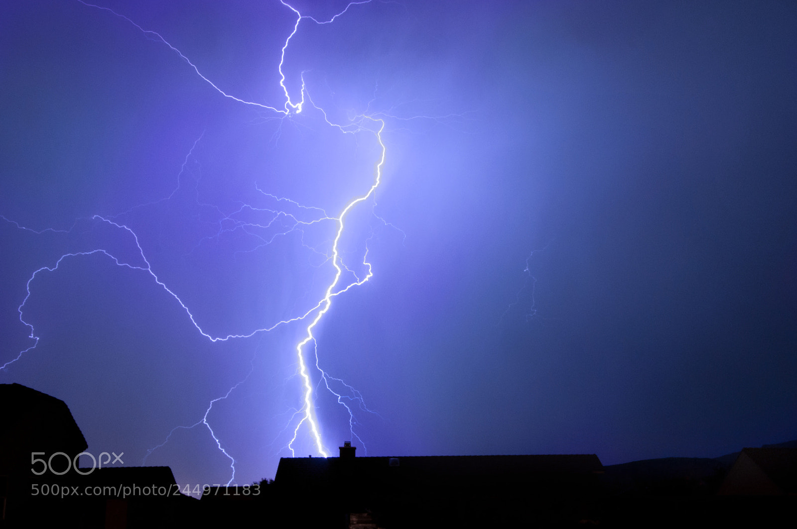 Nikon D5000 sample photo. Lightning in night sky photography
