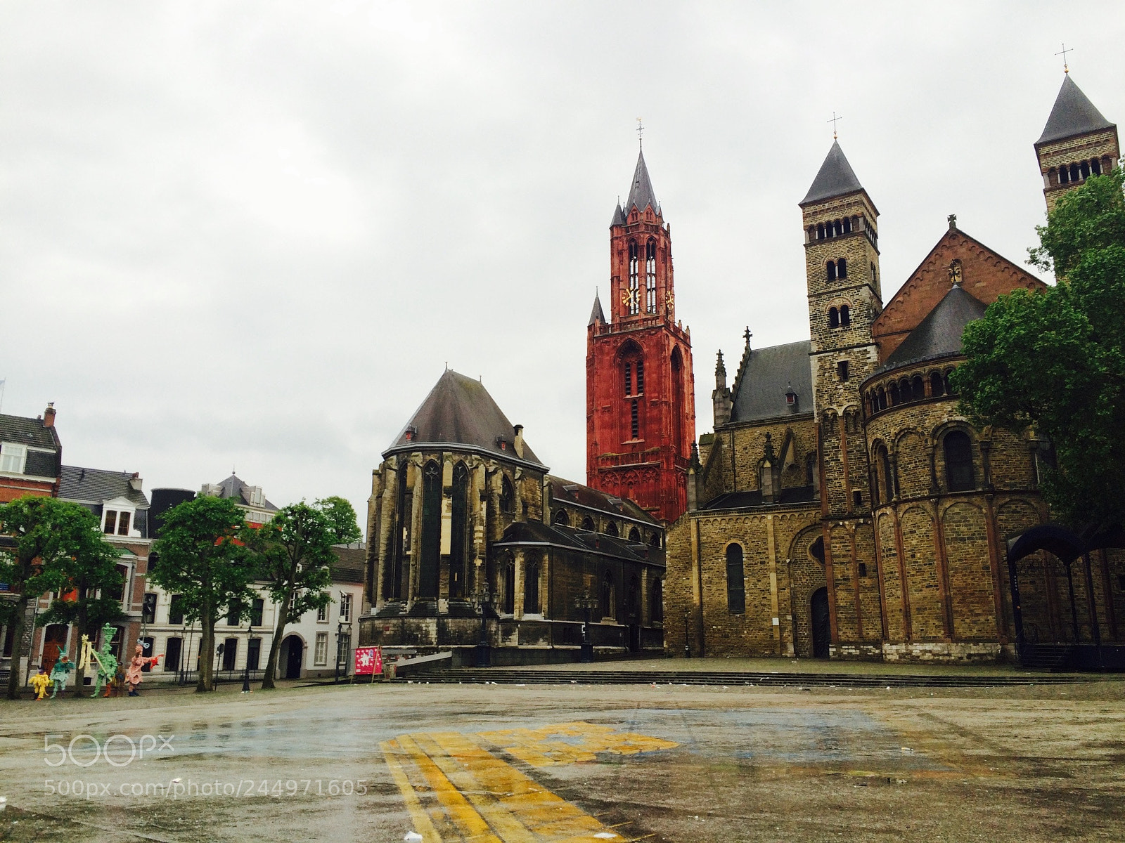 Apple iPhone 5s sample photo. Vrijthof, maastricht photography