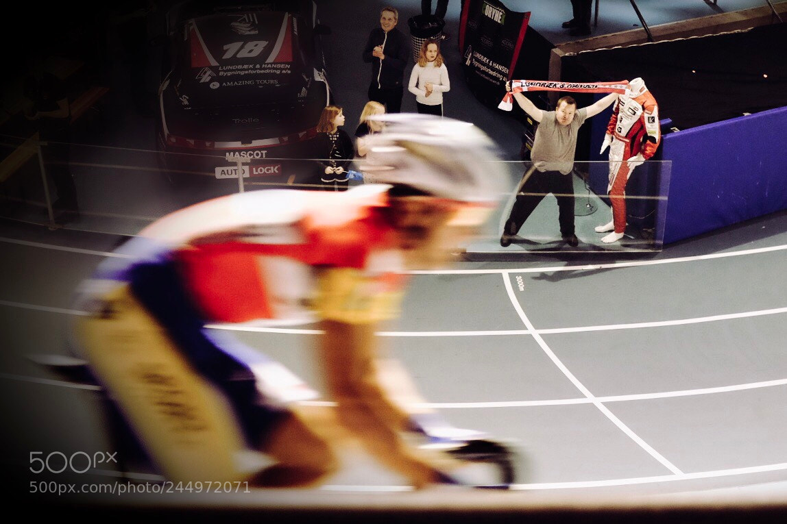 Fujifilm X100T sample photo. Fan photography