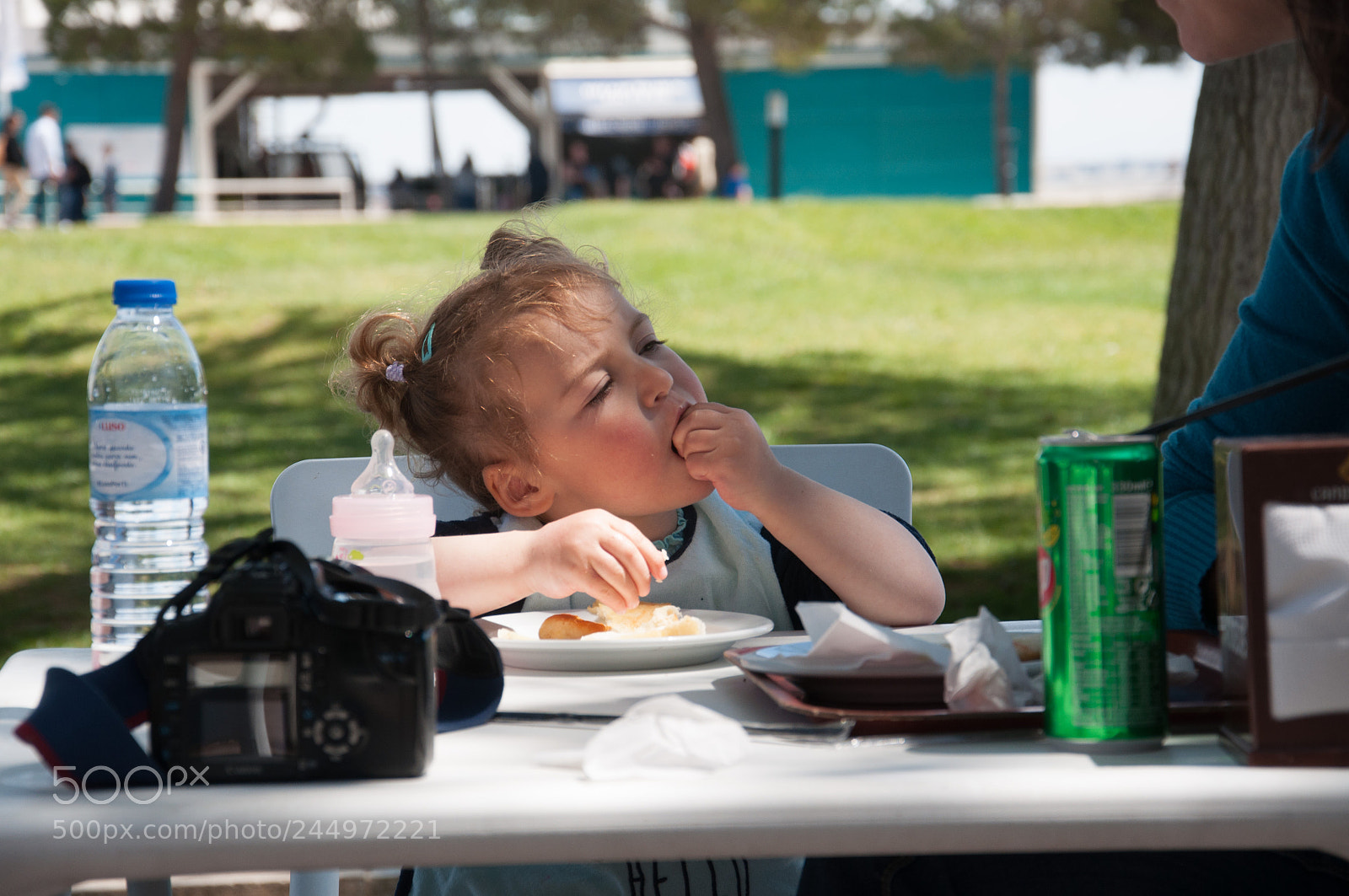 Nikon D5000 sample photo. A hearty meal photography