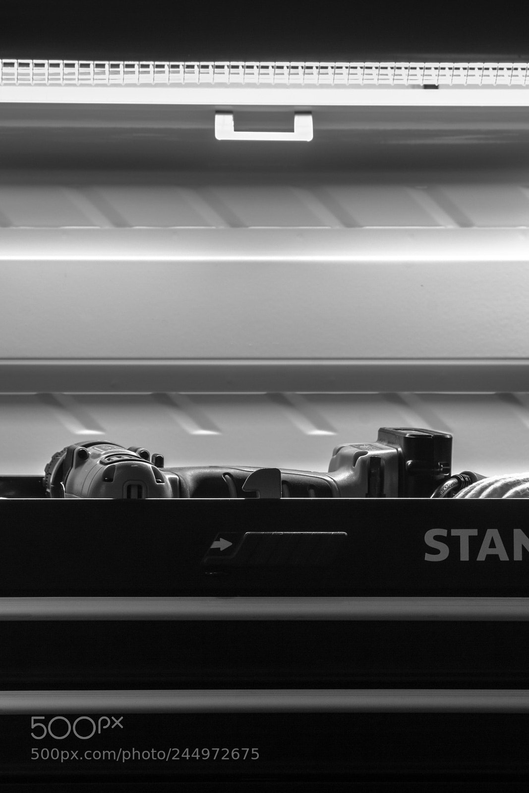 Canon EOS 550D (EOS Rebel T2i / EOS Kiss X4) sample photo. Drill photography