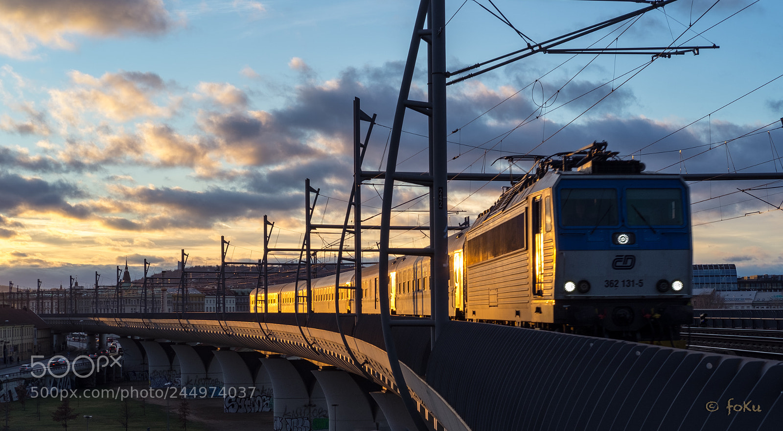 Fujifilm X-Pro1 sample photo. Train photography