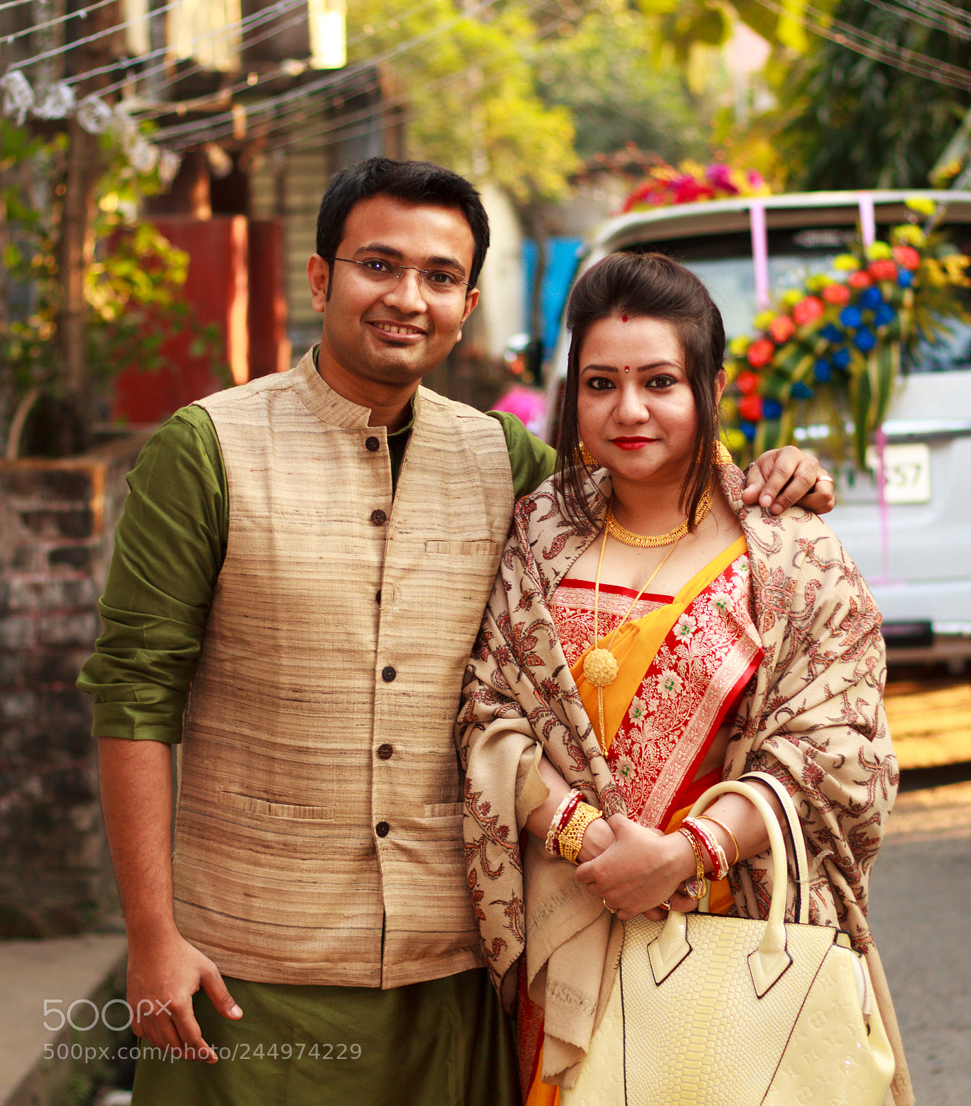 Canon EOS 550D (EOS Rebel T2i / EOS Kiss X4) sample photo. Bengali attire photography