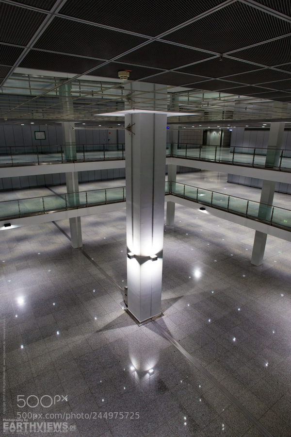 Canon EOS 6D sample photo. Airport (7680) photography