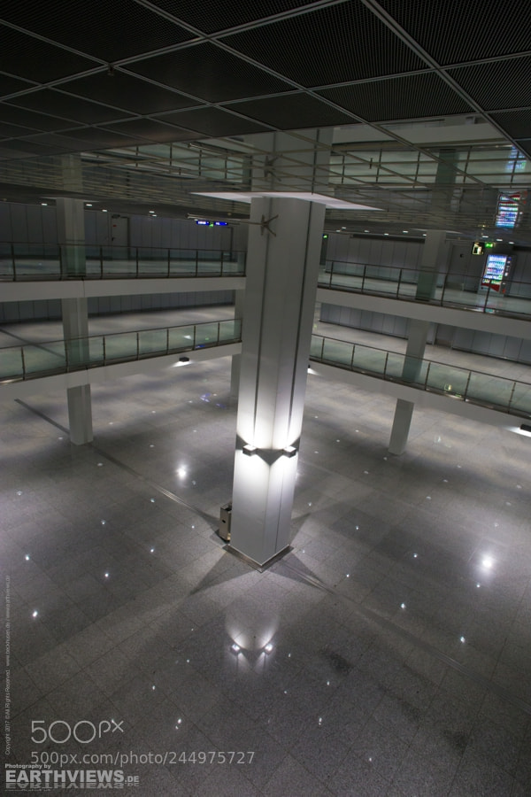 Canon EOS 6D sample photo. Airport (7678) photography