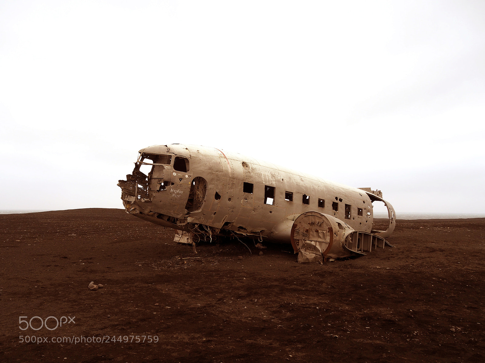 Olympus OM-D E-M10 II sample photo. Airplane wreck dc-3, near photography
