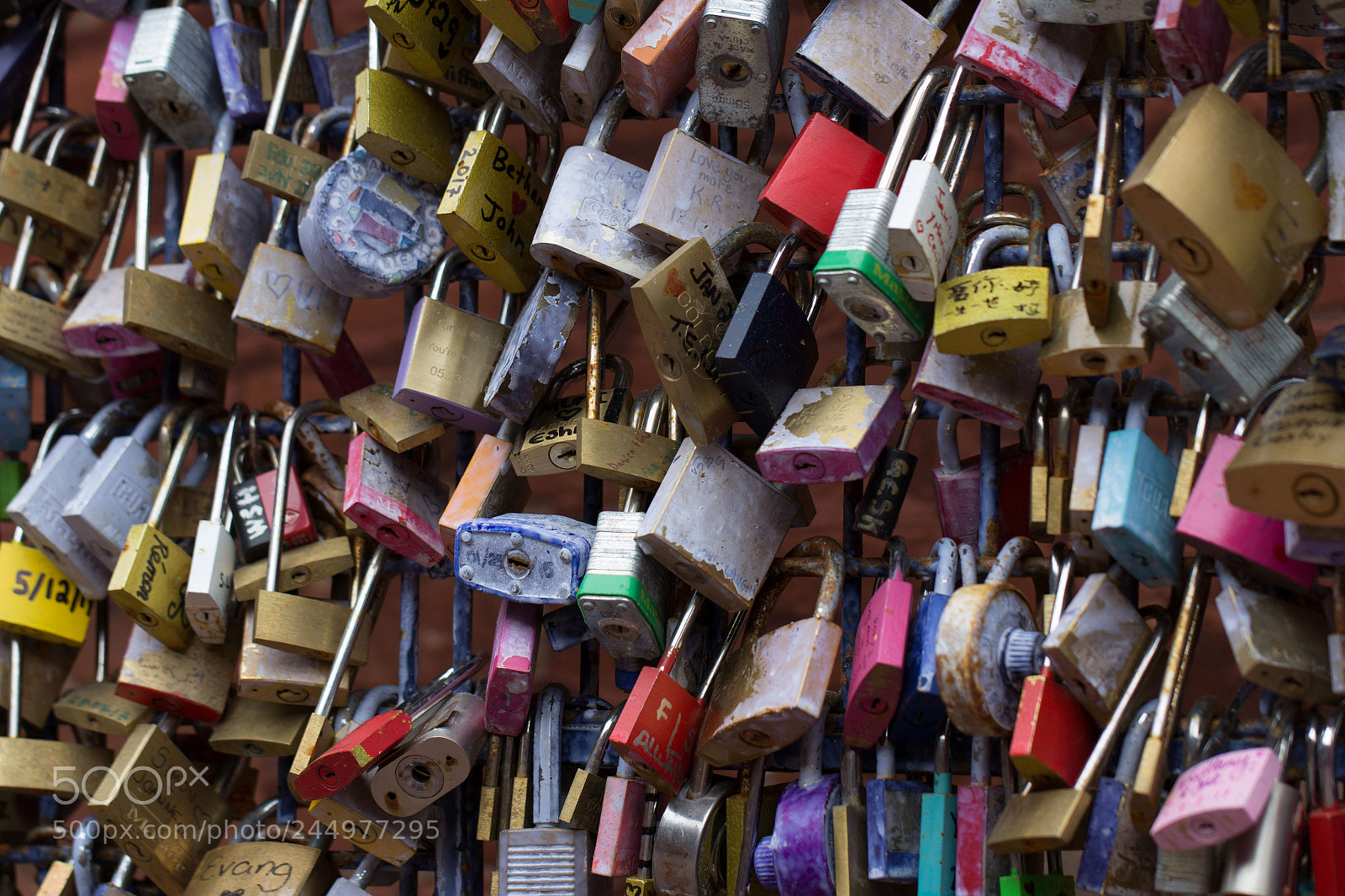 Canon EOS 60D sample photo. All locked up photography