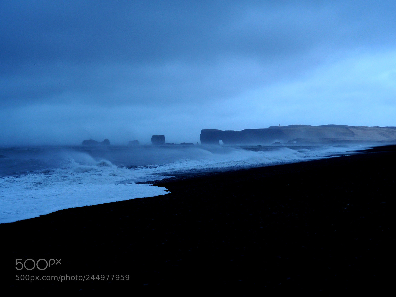 Olympus OM-D E-M10 II sample photo. Black beach, iceland photography