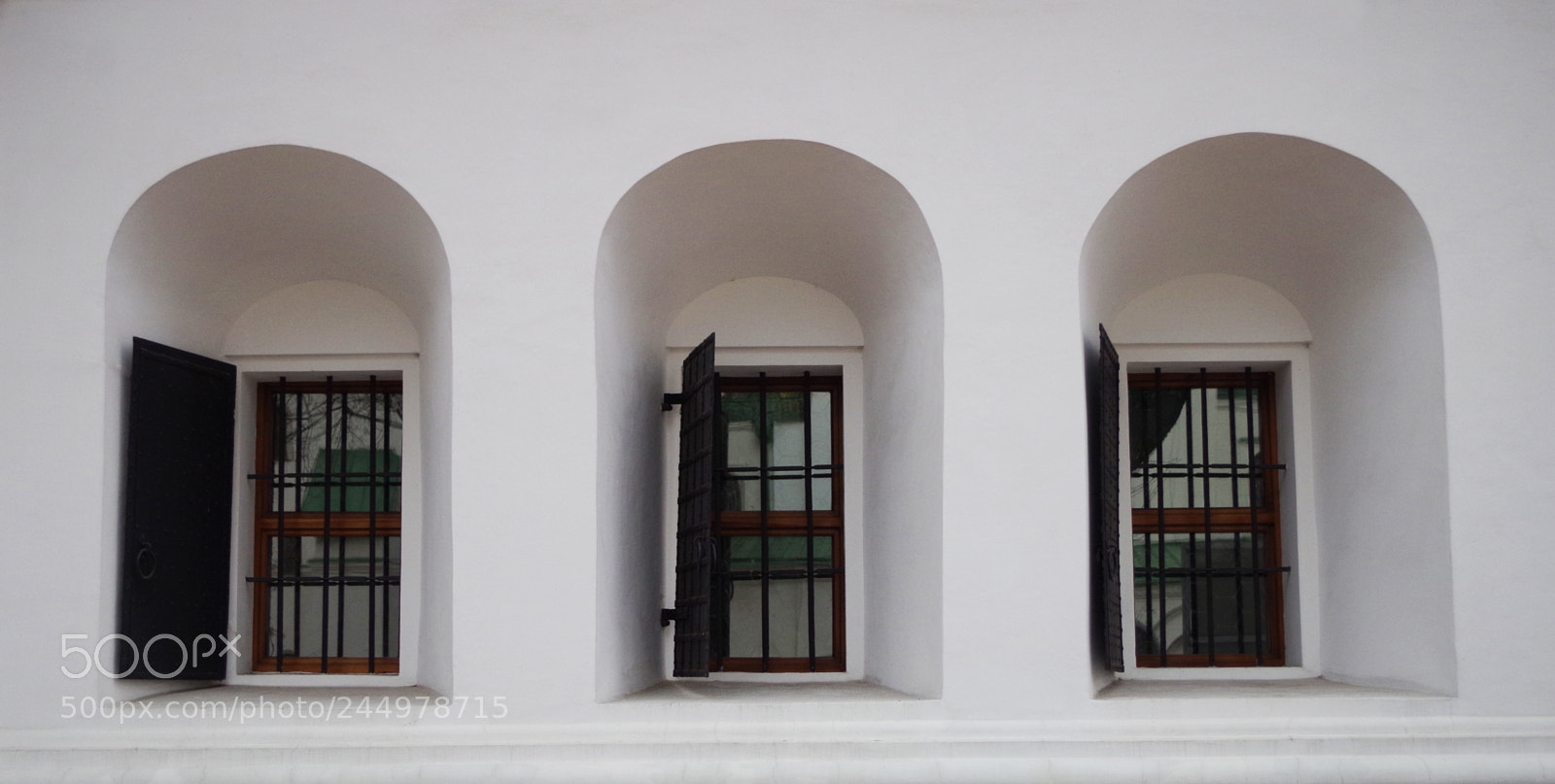Pentax K-30 sample photo. Old building with windows photography