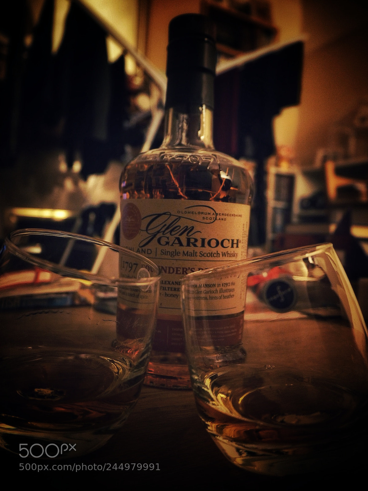 Olympus OM-D E-M10 II sample photo. Birthday whisky photography