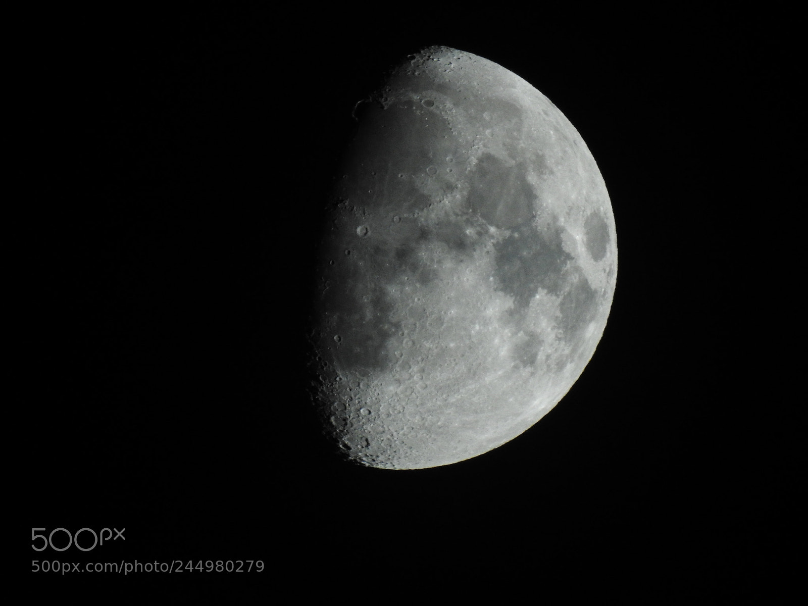 Nikon Coolpix P900 sample photo. Moon photography