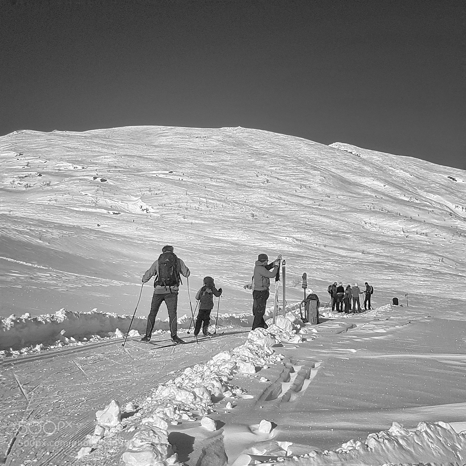 Samsung Galaxy S7 sample photo. Skiers photography