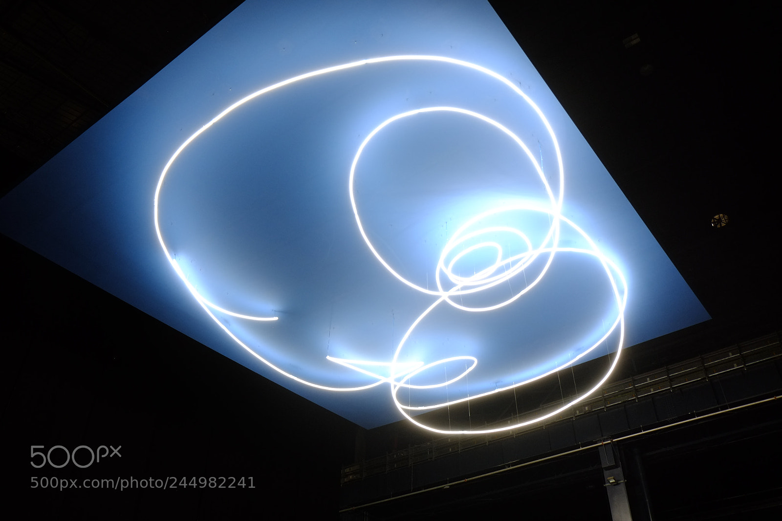 Fujifilm X-E1 sample photo. Tubelighting photography