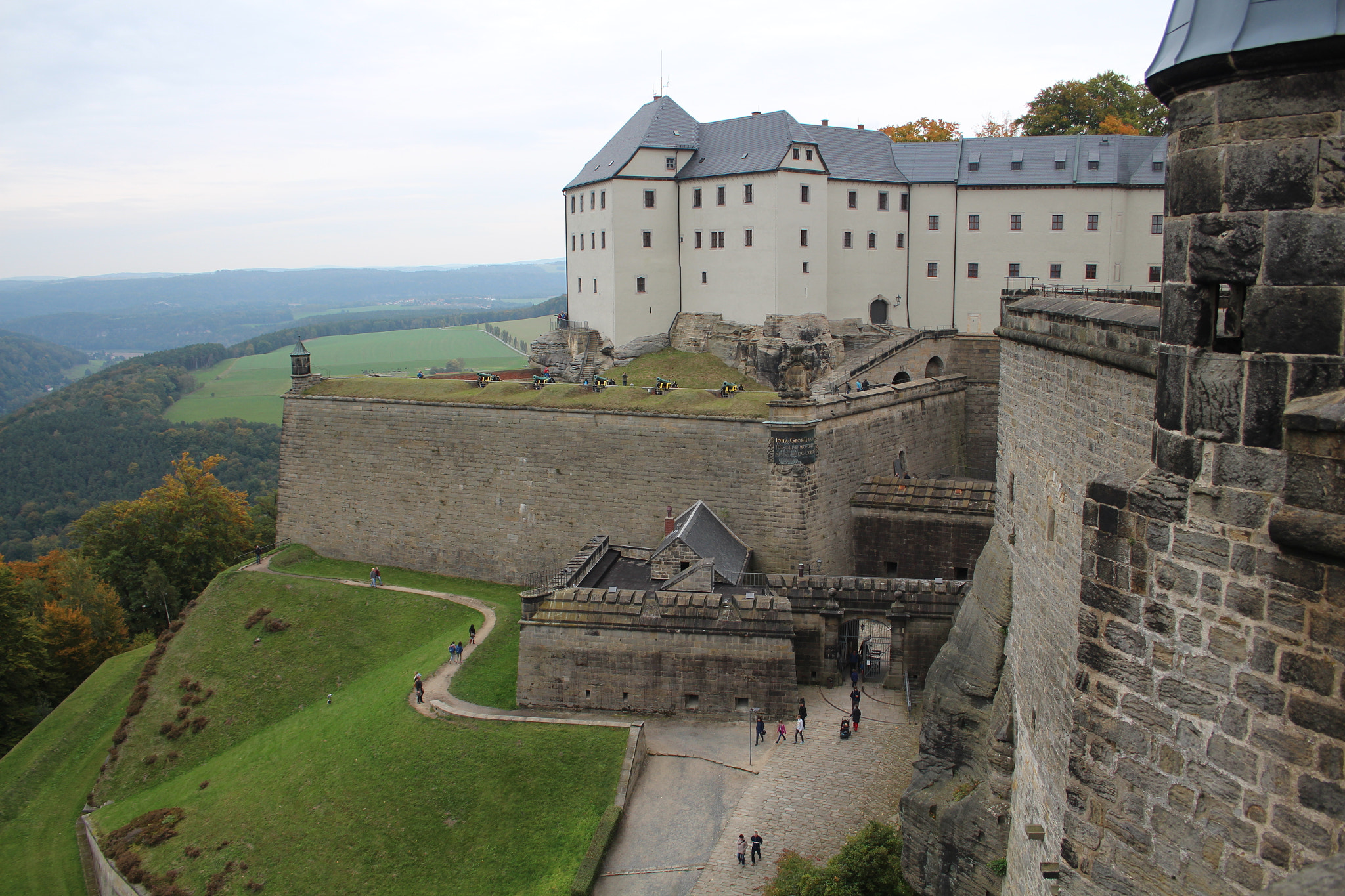 Canon EF-S 18-55mm F3.5-5.6 II sample photo. Castle königstein photography