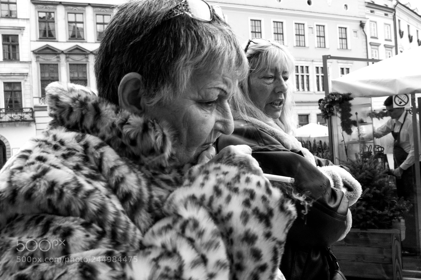 Sony Cyber-shot DSC-RX100 III sample photo. People in krakow photography