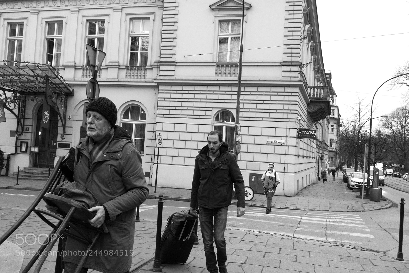 Sony Cyber-shot DSC-RX100 III sample photo. People in krakow photography