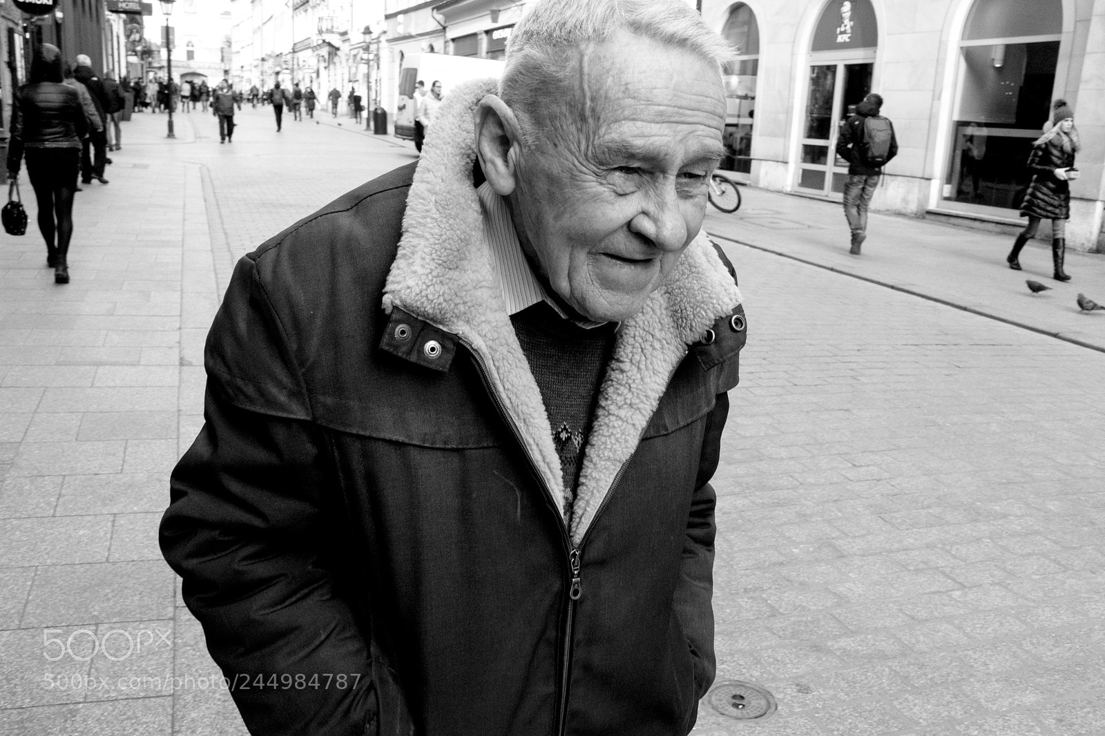 Sony Cyber-shot DSC-RX100 III sample photo. People in krakow photography