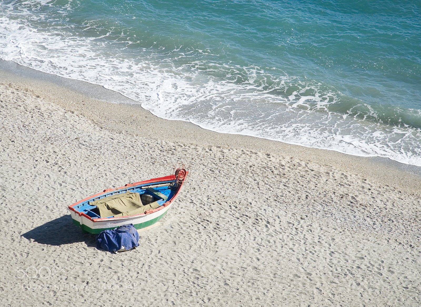 Sony a6500 sample photo. Boat on the beach photography