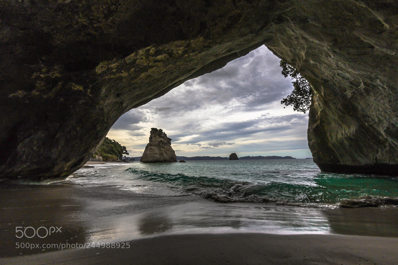 Canon EOS 1200D (EOS Rebel T5 / EOS Kiss X70 / EOS Hi) sample photo. Cathedral cove photography